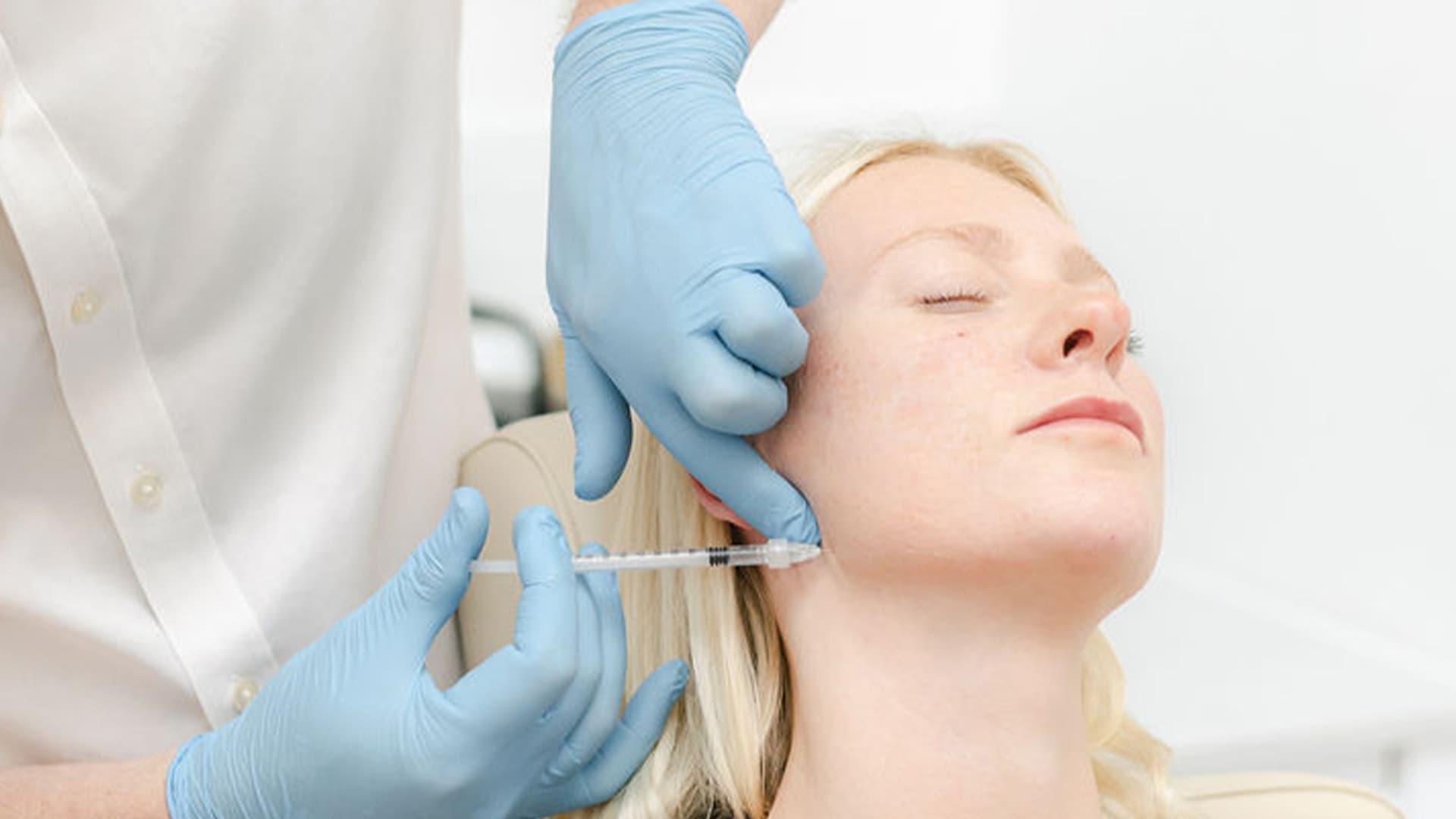 non-surgical-treatment-injection-jawline