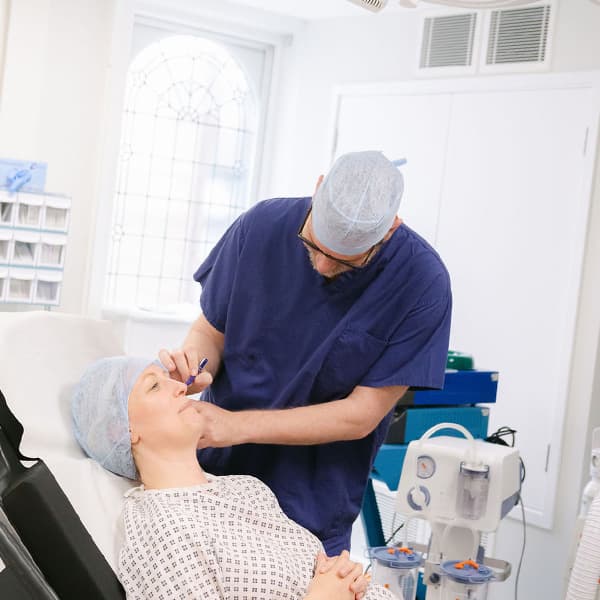 patient-doctor-surgery-theatre